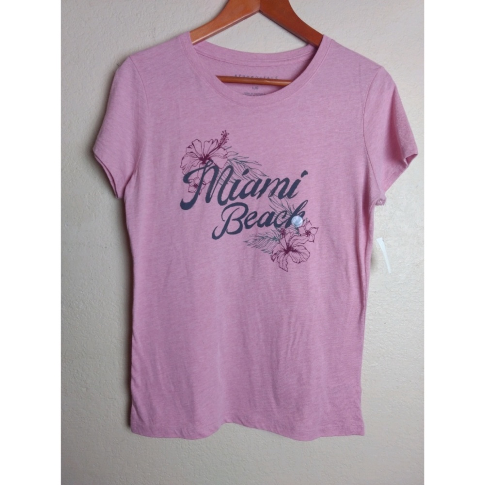 Aeropostale Pink "Miami Beach" Graphic Tee